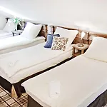 Five Stars Apartahotel Breslavia