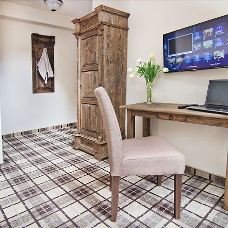 Ξενοδοχείο με διαμερίσματα Five Stars 3*