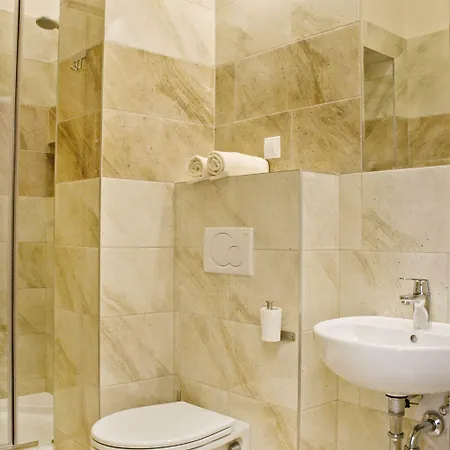 Ξενοδοχείο με διαμερίσματα Five Stars 3*