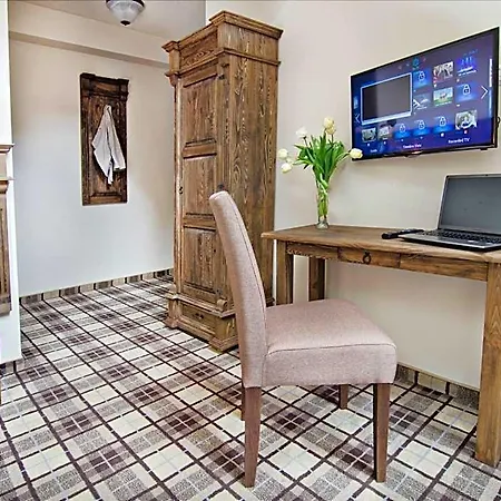 Hotel apartamentowy Five Stars
