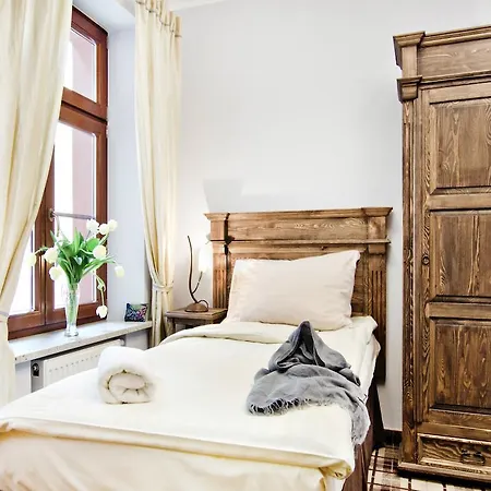 Lägenhetshotell Five Stars 3*